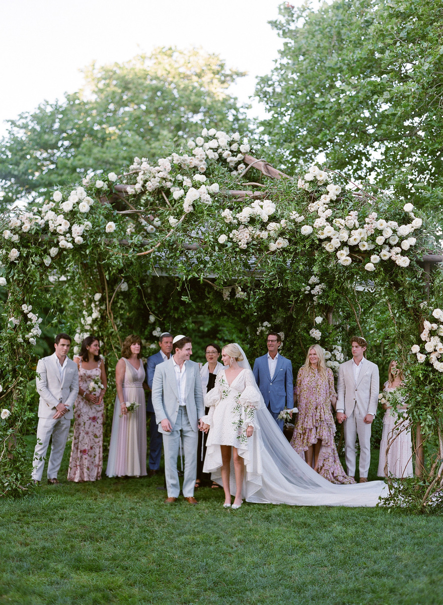 Summer Hamptons Wedding With Stefanie Cove Putnam Flower Channel