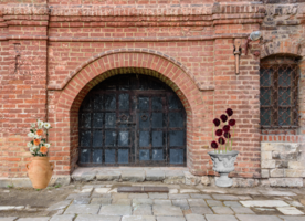 Underwhelming entrance