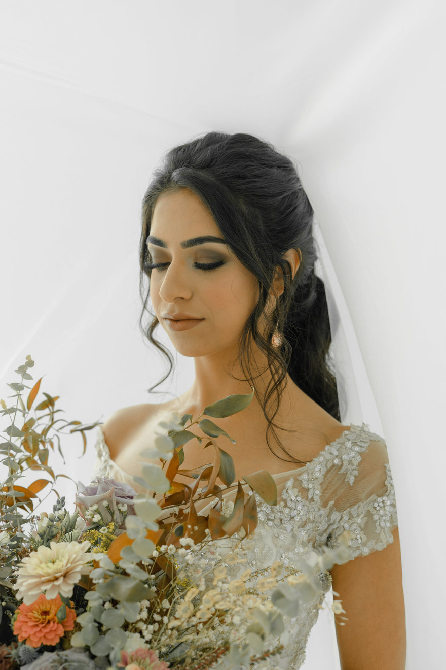 Simply Modern Styled Shoot